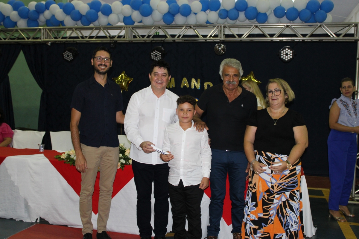 Formaturas e jantar homenagearam estudantes